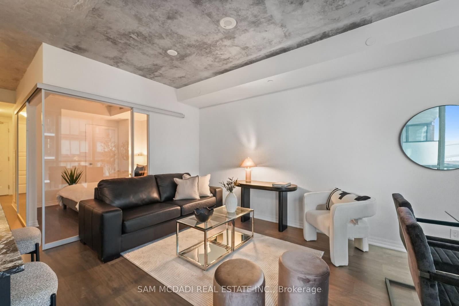 88 Blue Jays Way, Unit 1603 thumbnail 12