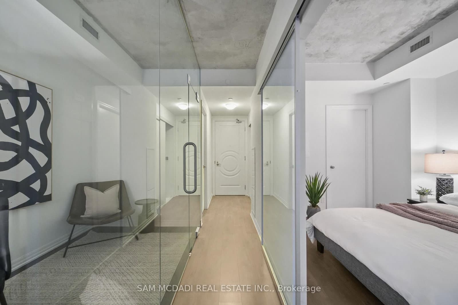 88 Blue Jays Way, Unit 1603 thumbnail 17