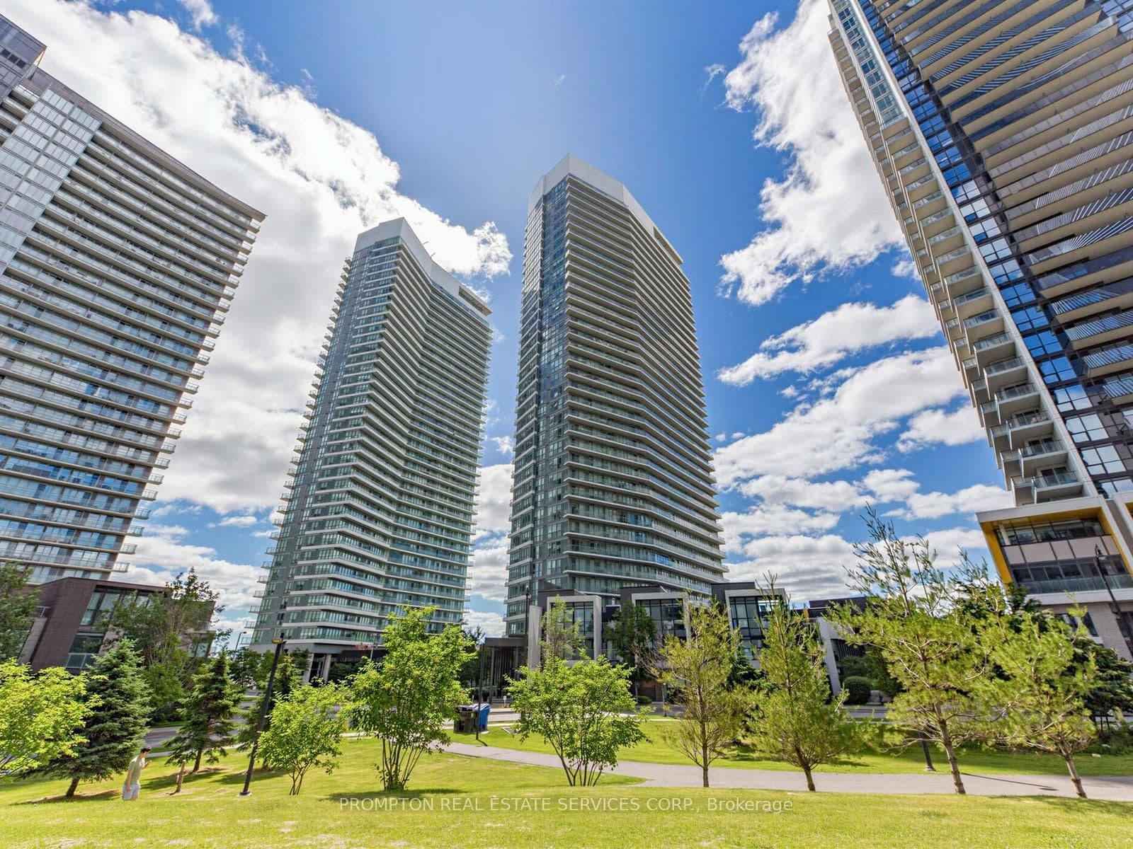 115 McMahon Drive, Unit 1710