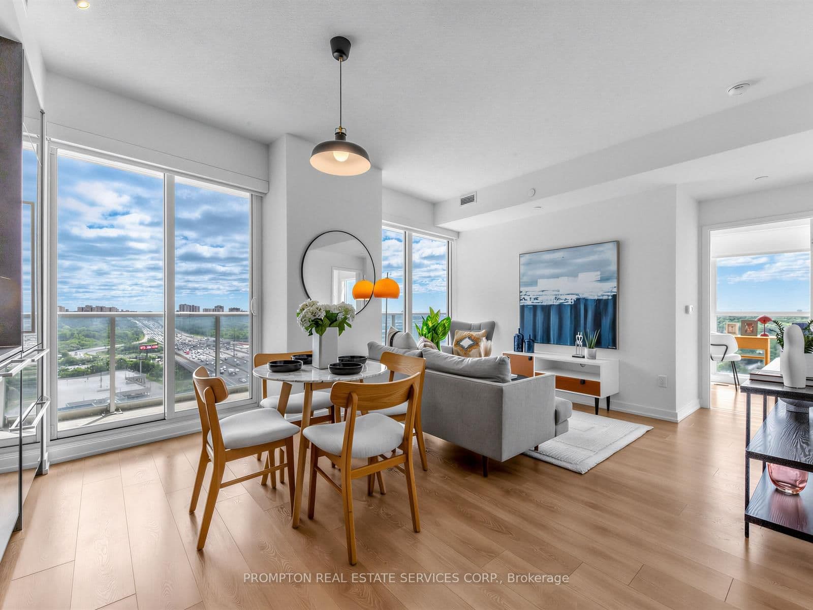 115 McMahon Drive, Unit 1710 thumbnail 11