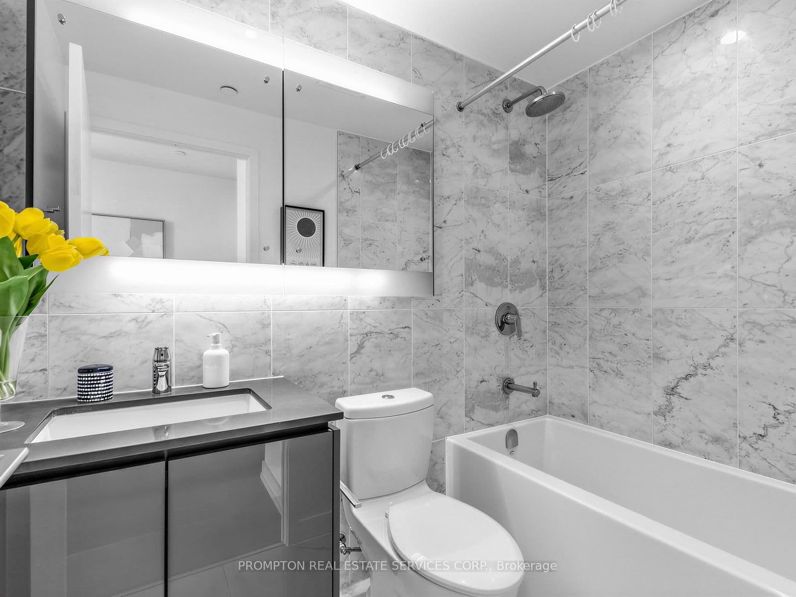 115 McMahon Drive, Unit 1710 thumbnail 17