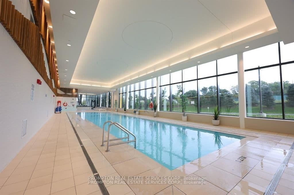 115 McMahon Drive, Unit 1710 thumbnail 24