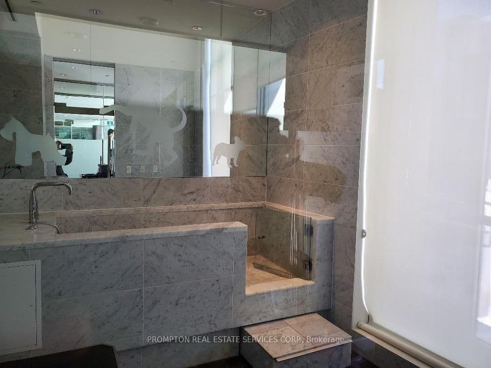115 McMahon Drive, Unit 1710 thumbnail 26