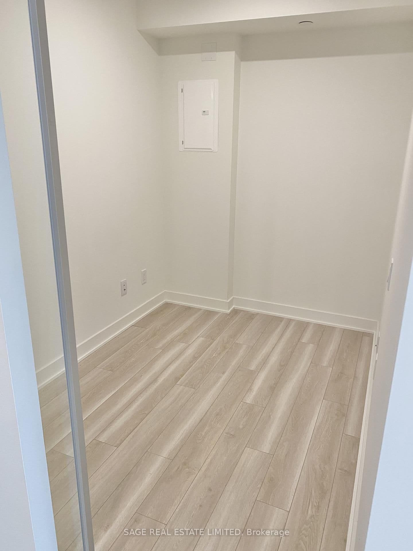 17 Bathurst Street, Unit 801 thumbnail 15