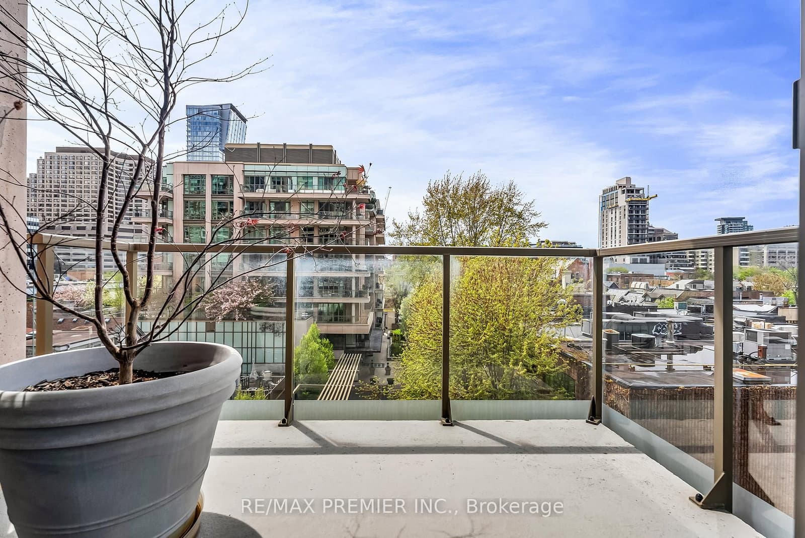 80 Yorkville Avenue, Unit 502 thumbnail 18