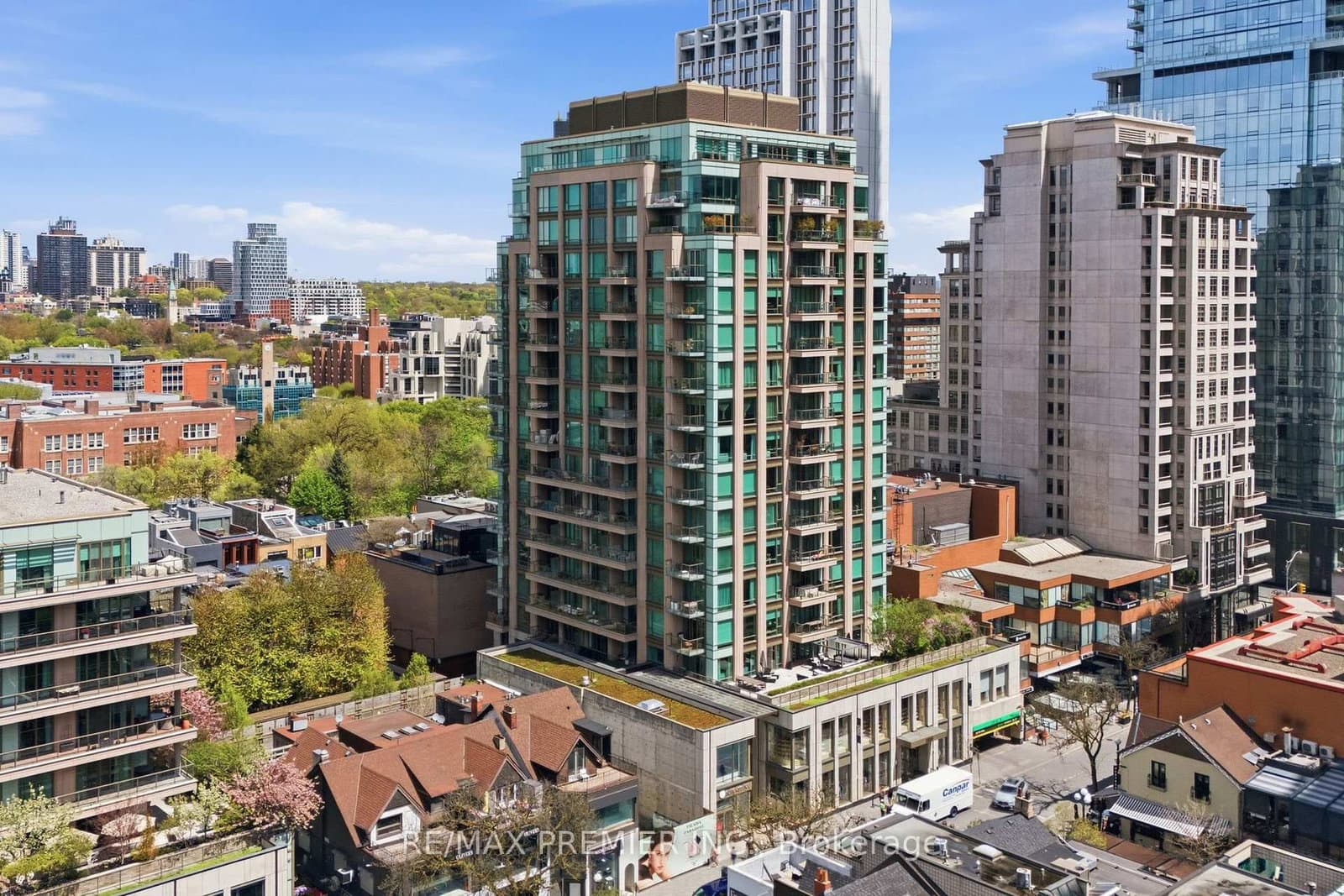 80 Yorkville Avenue, Unit 502 thumbnail 2