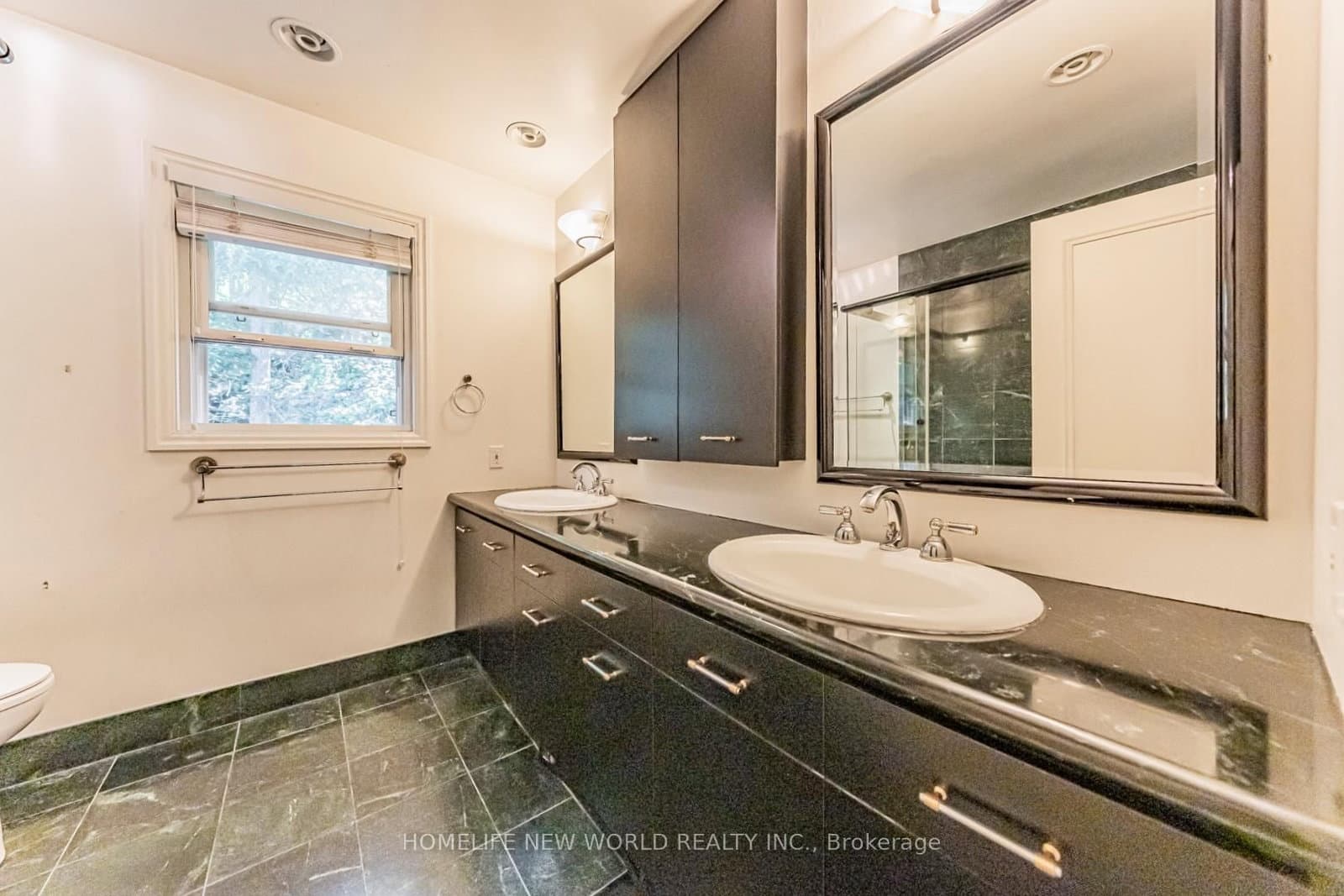 1 Campbell Crescent thumbnail 20