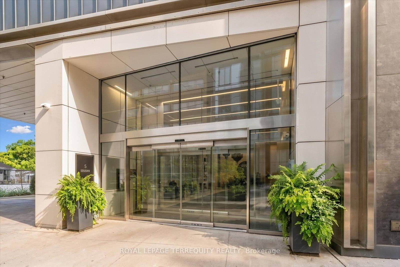 5 Soudan Avenue, Unit 703 thumbnail 3