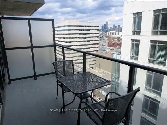 111 Bathurst Street, Unit 1212 thumbnail 6