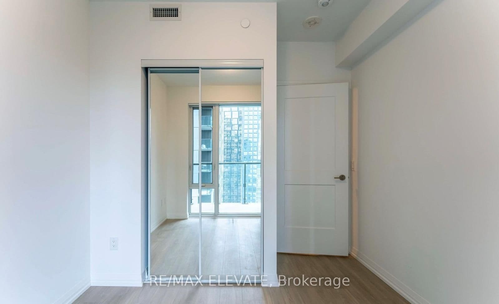 28 Widmer Street, Unit 3029 thumbnail 7