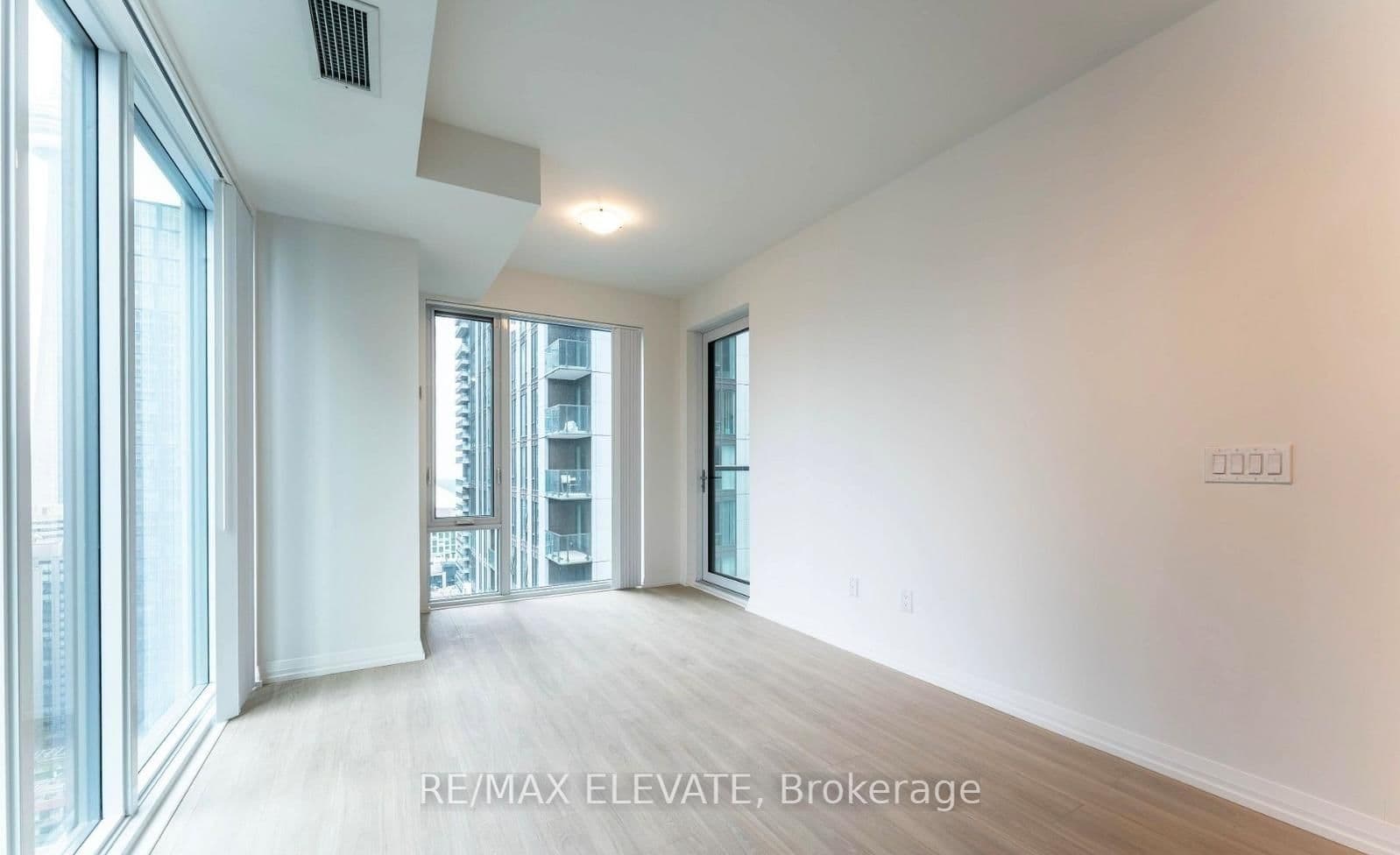 28 Widmer Street, Unit 3029 thumbnail 8