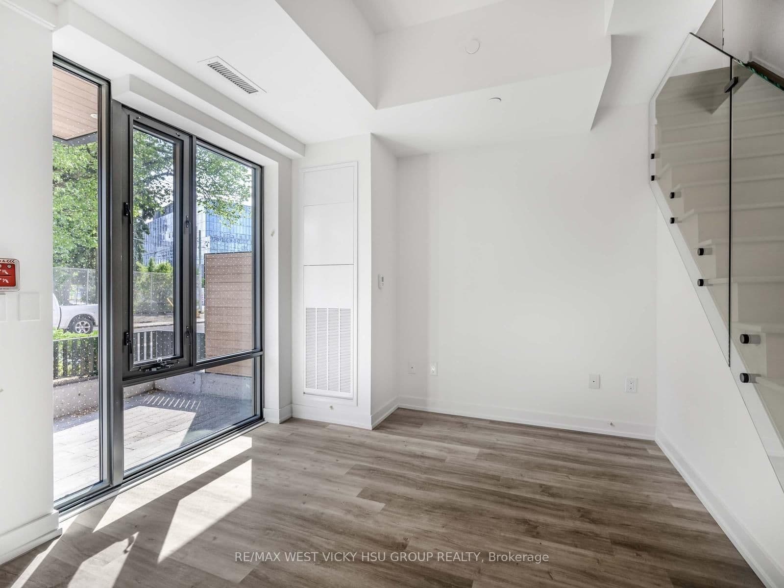 28 Eastern Avenue, Unit TH105 #6 thumbnail 6