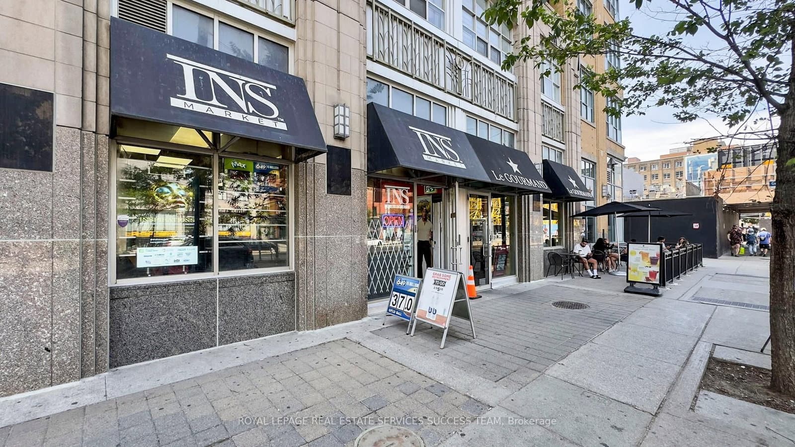 148 Spadina Avenue, Unit 3 - Image 1