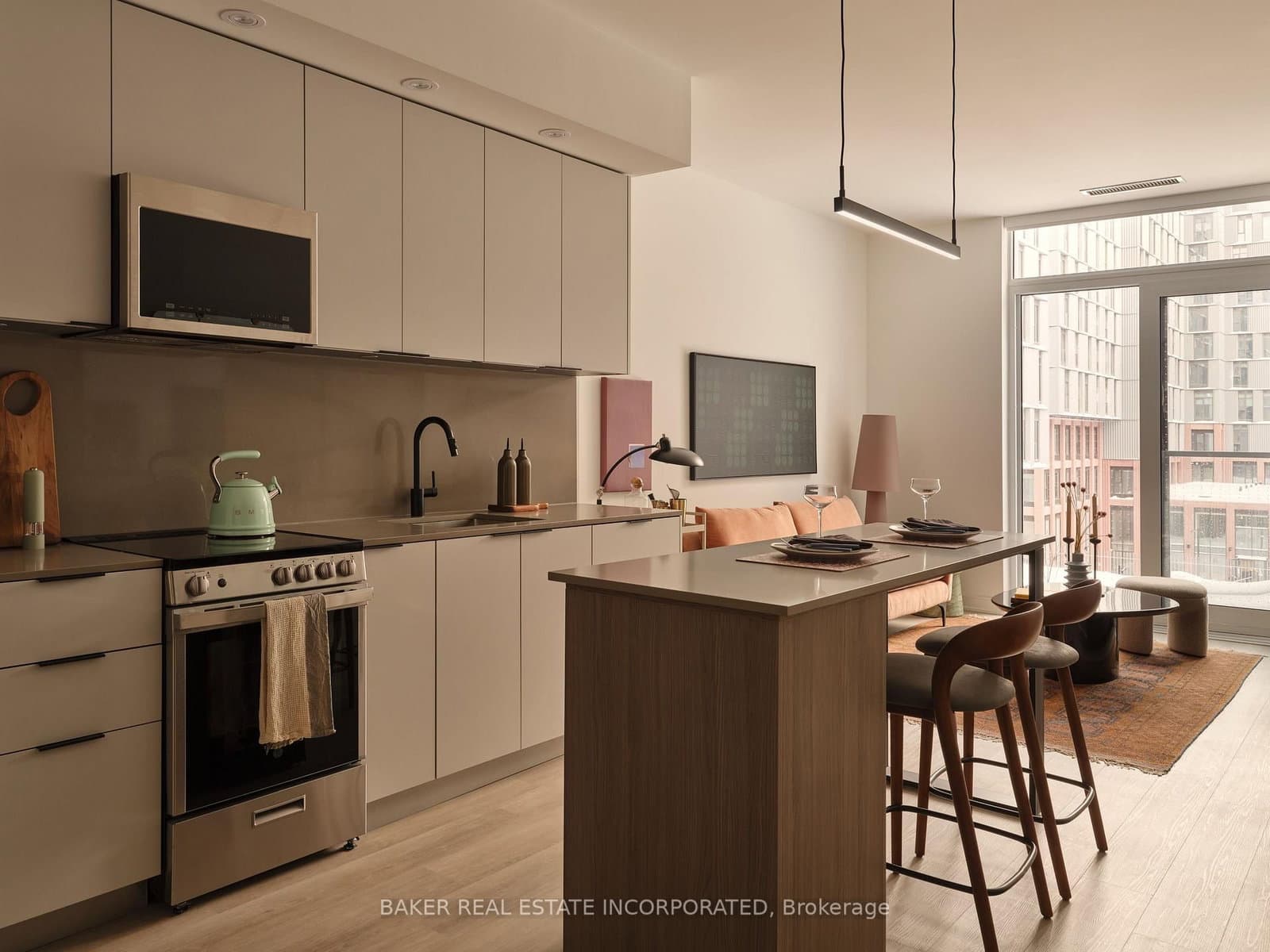 65 Trinity Street, Unit 826 thumbnail 4