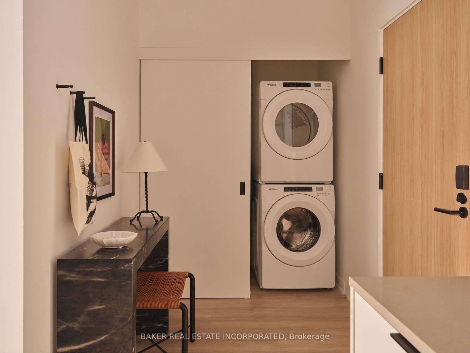 65 Trinity Street, Unit 826 thumbnail 6