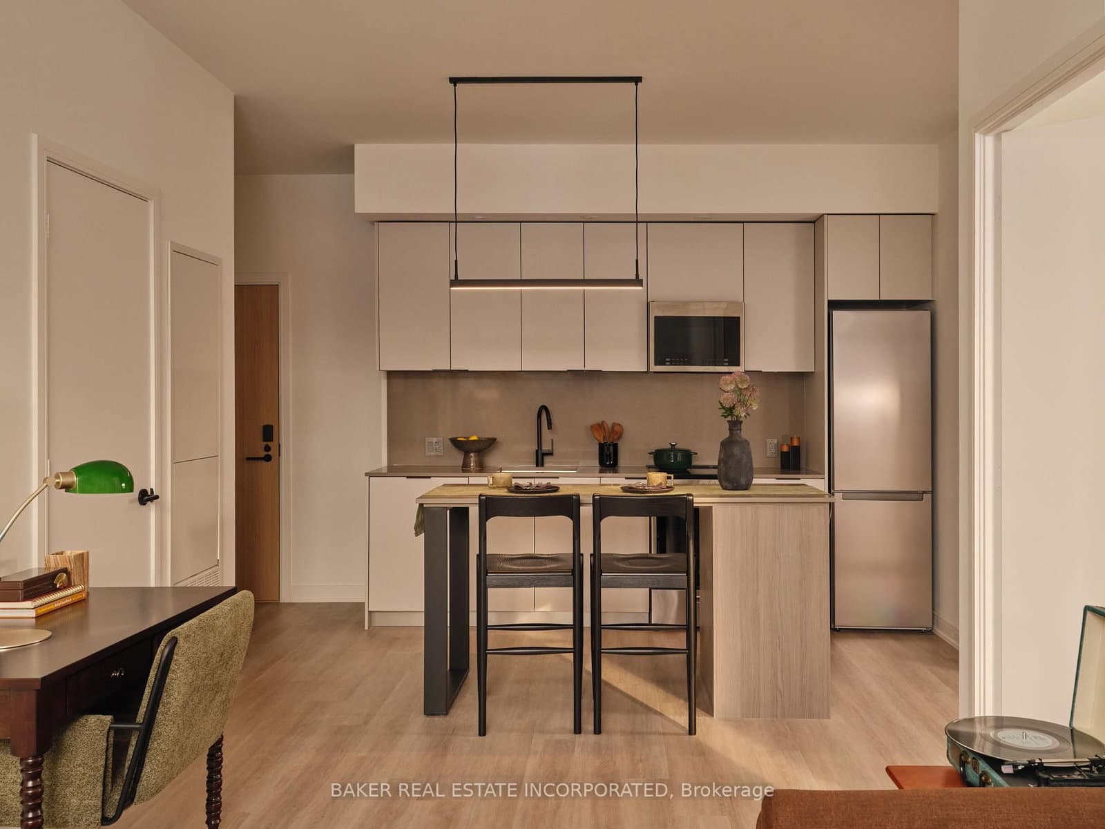 65 Trinity Street, Unit 1007 thumbnail 4