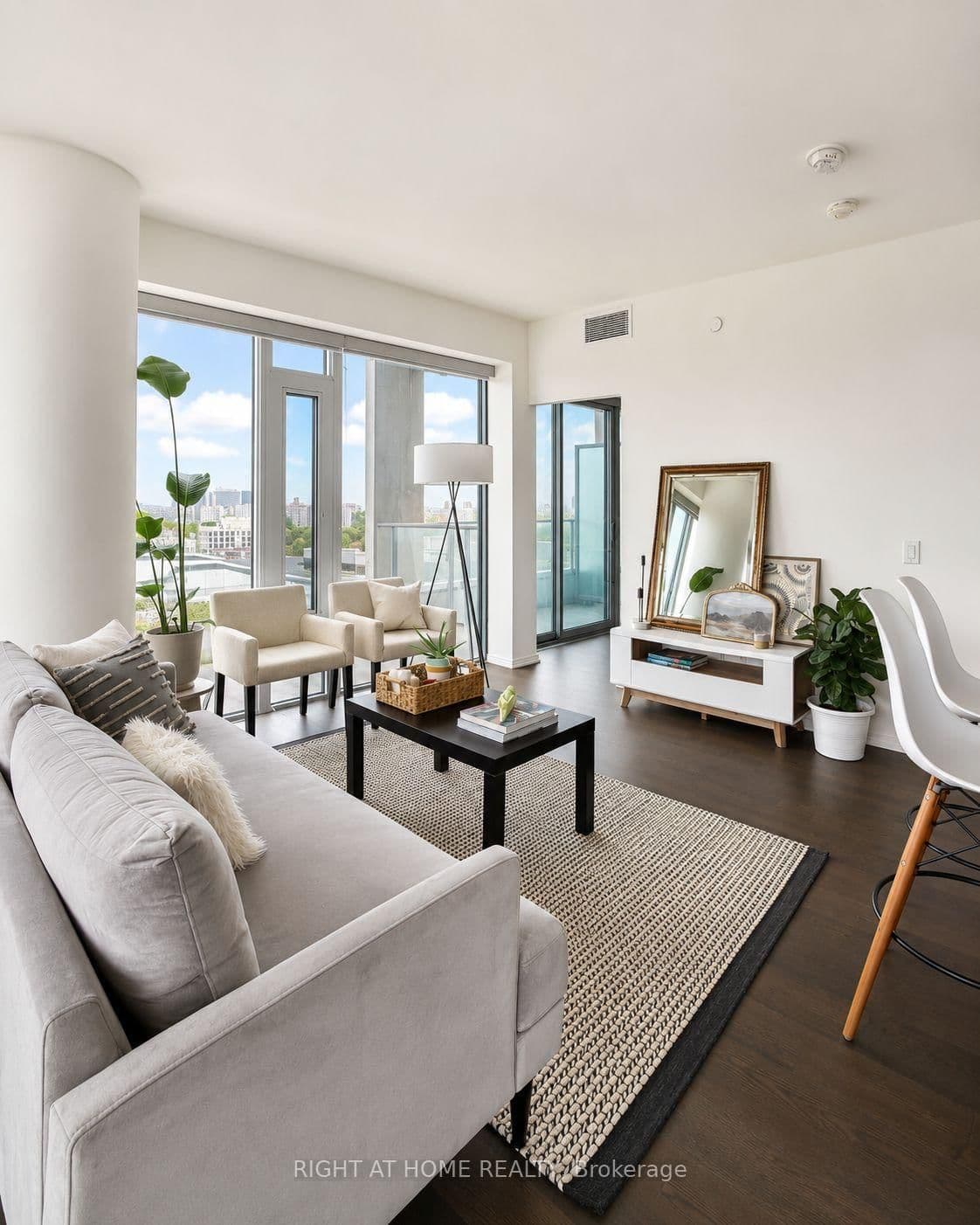 5 Soudan Avenue, Unit 2004 thumbnail 2