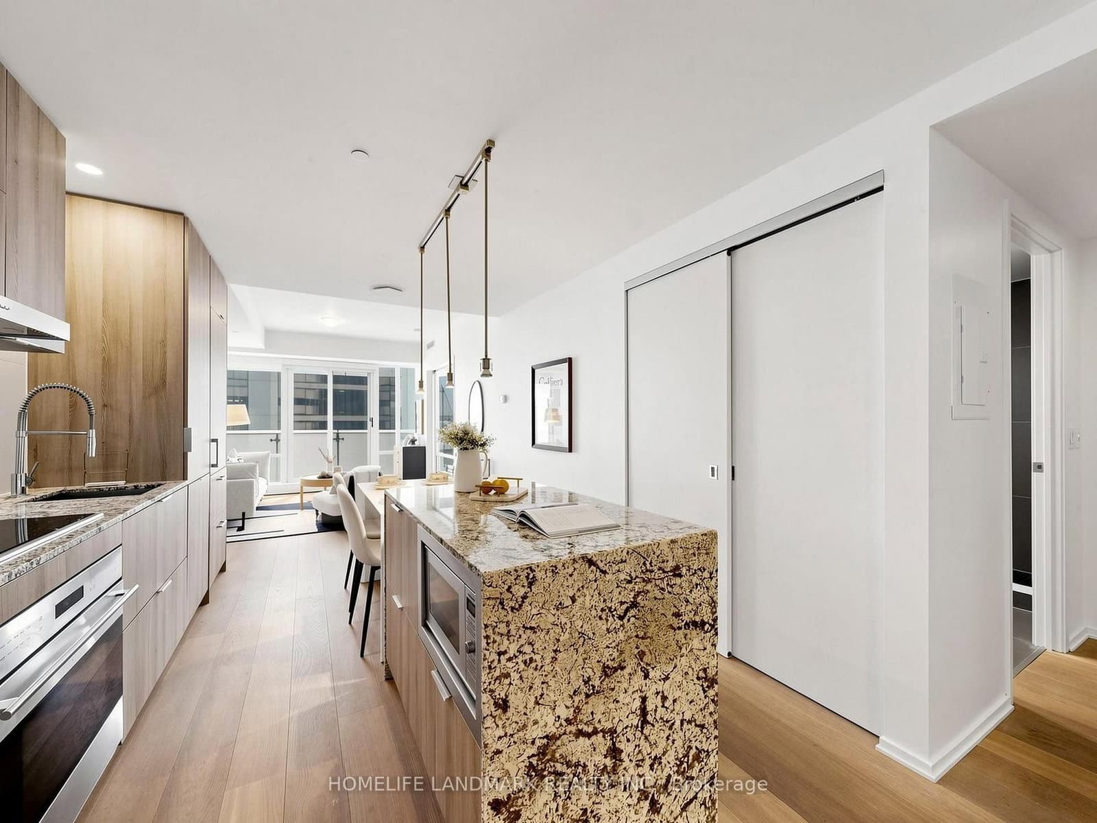 1 bloor Street E, Unit 6608 thumbnail 12
