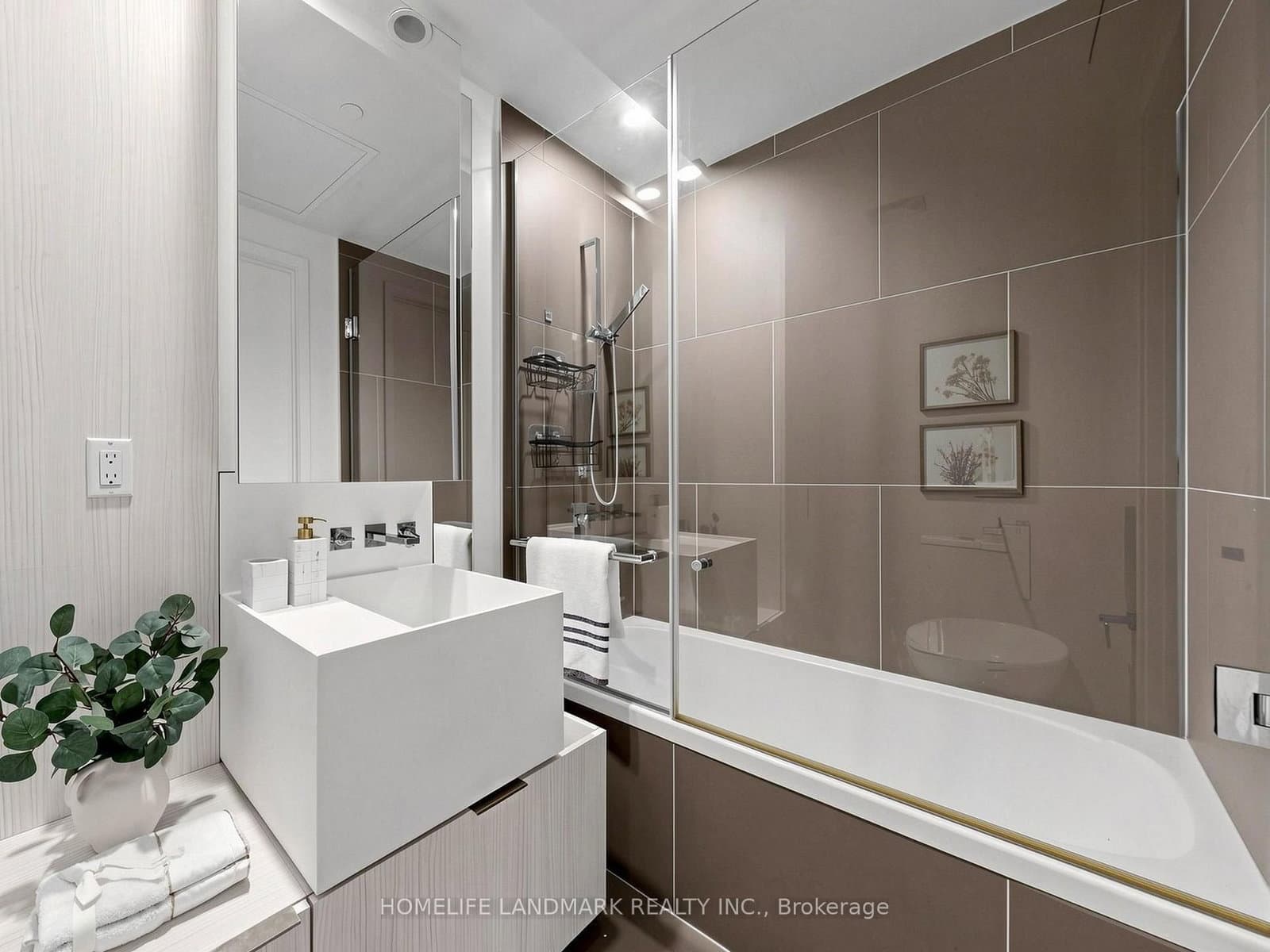 1 bloor Street E, Unit 6608 thumbnail 18