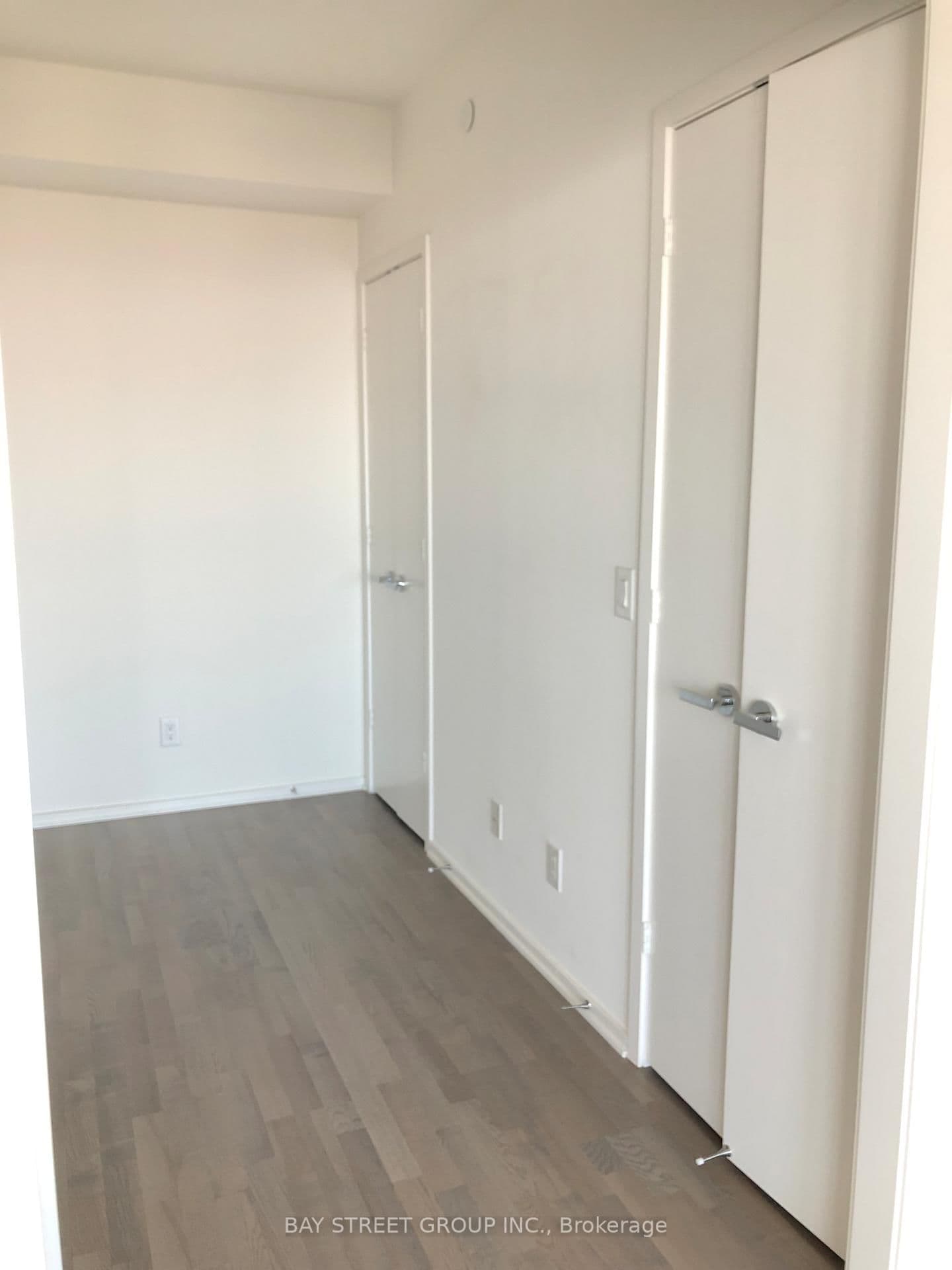 1 Bloor Street E, Unit 6302 thumbnail 12