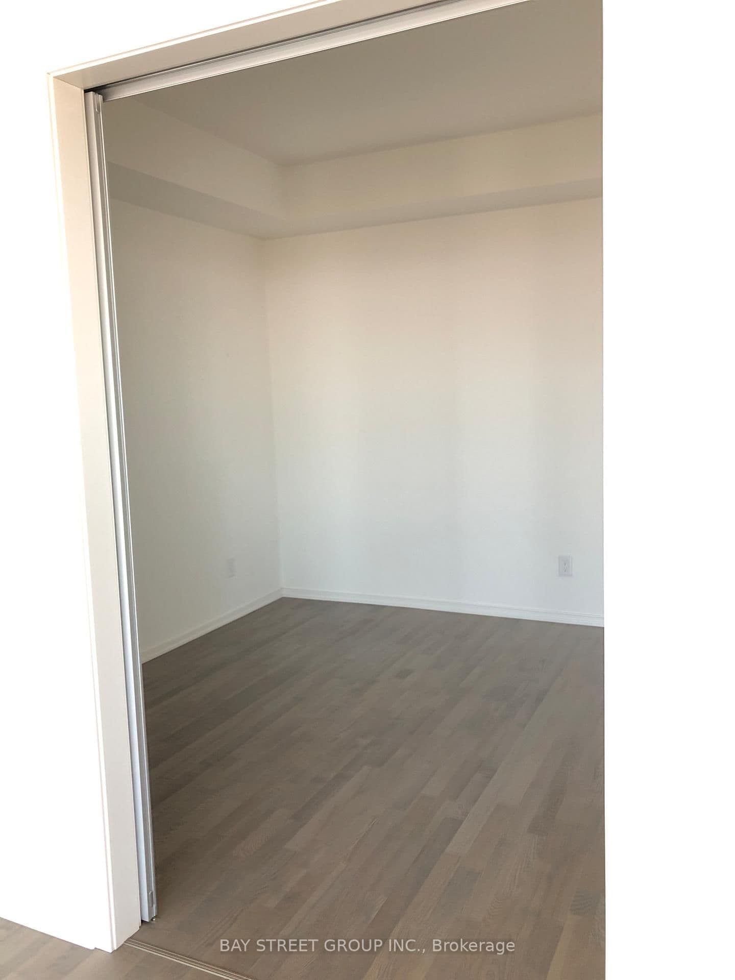 1 Bloor Street E, Unit 6302 thumbnail 13