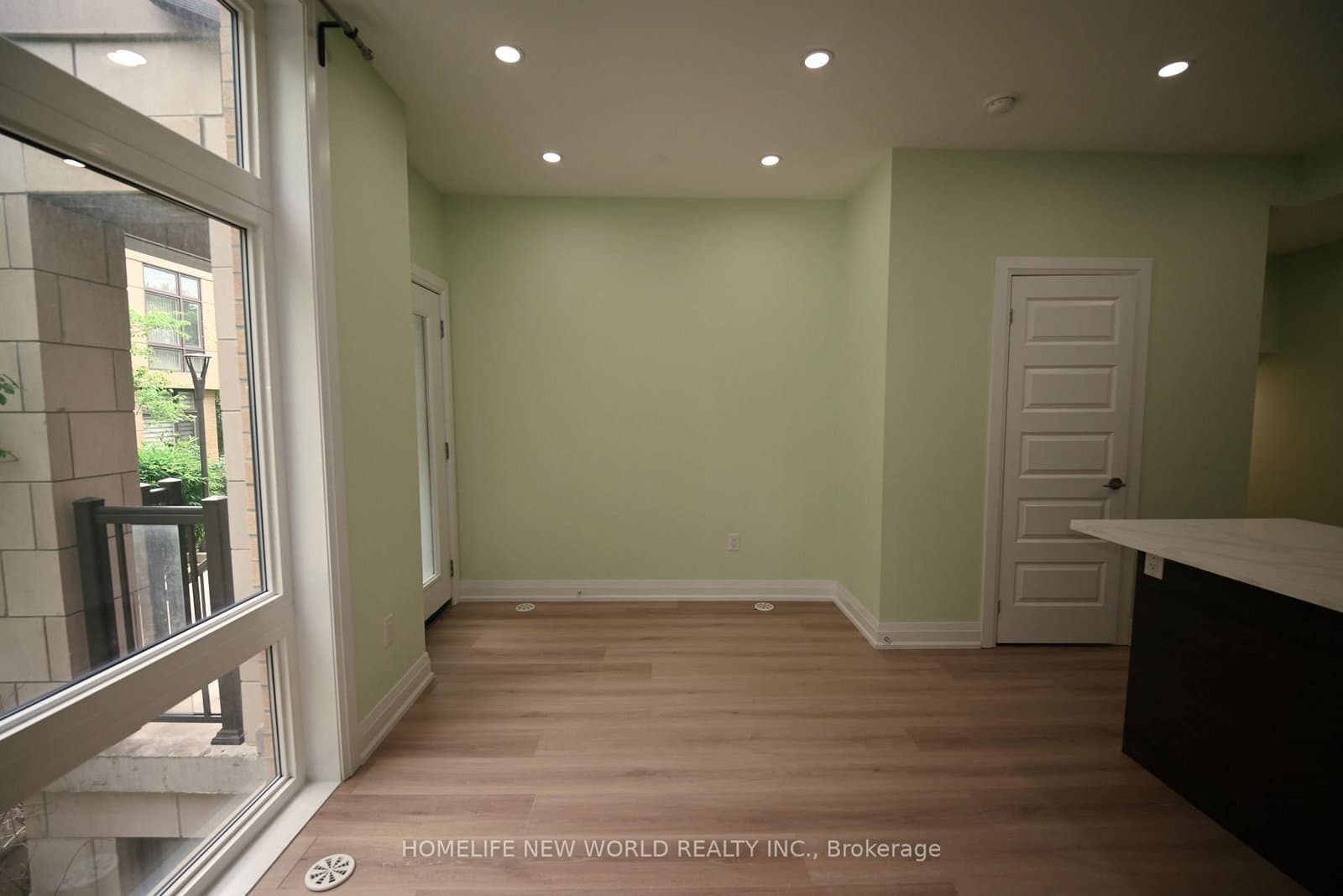 19 Eldora Avenue, Unit 45 thumbnail 10