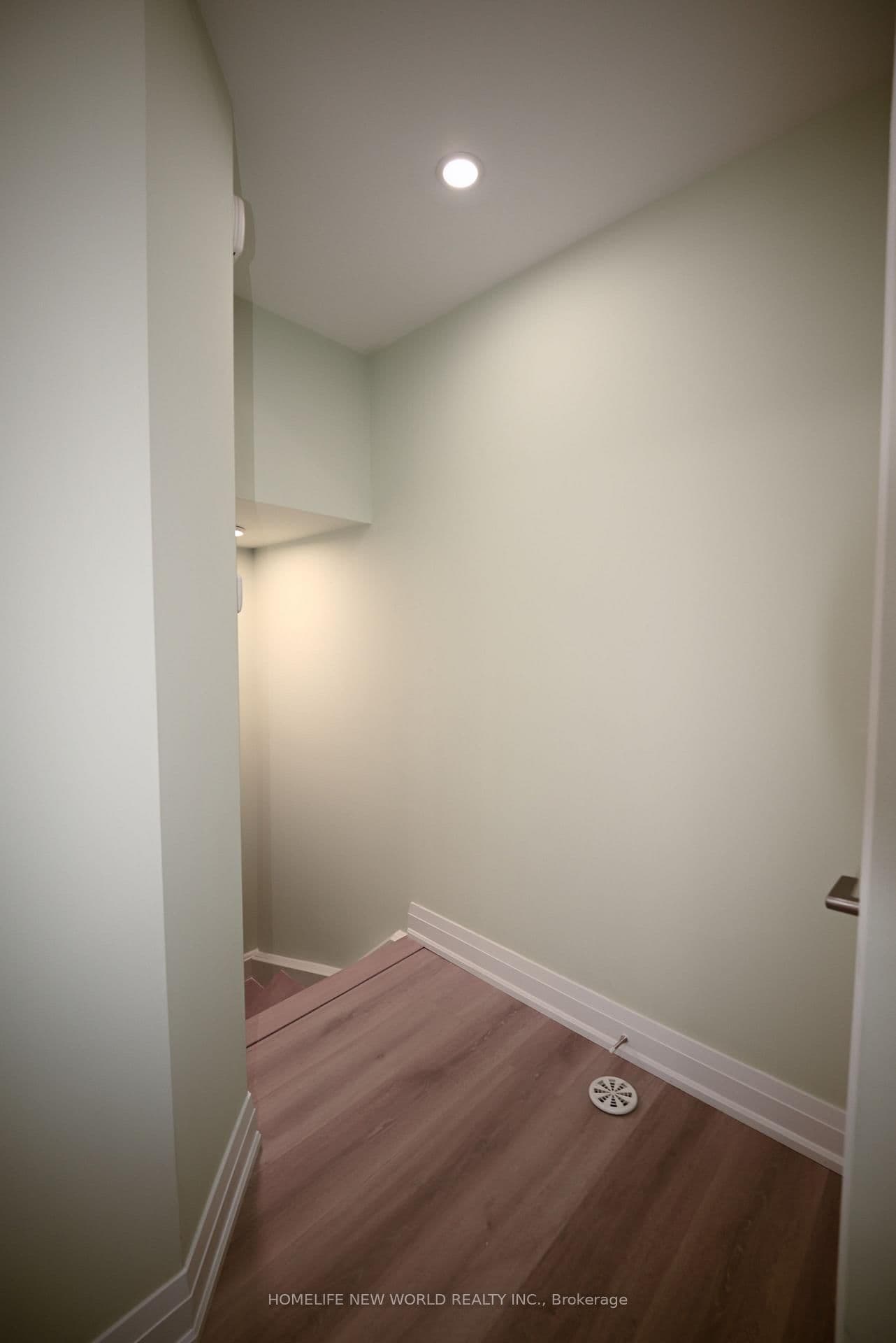 19 Eldora Avenue, Unit 45 thumbnail 14