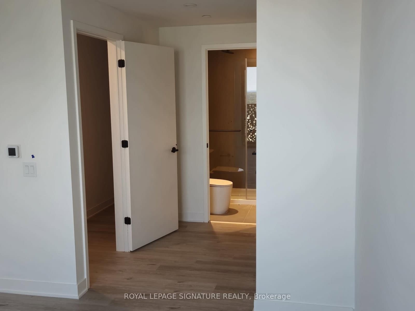 55 Charles Street E, Unit 4002 thumbnail 27