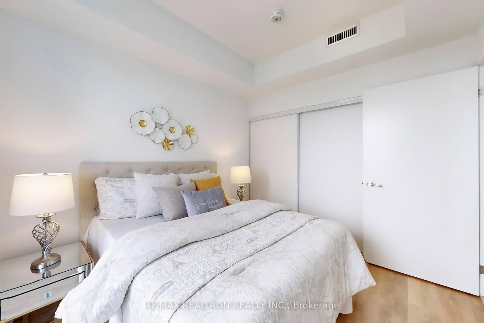 36 Forest Manor Road, Unit 1102 thumbnail 22