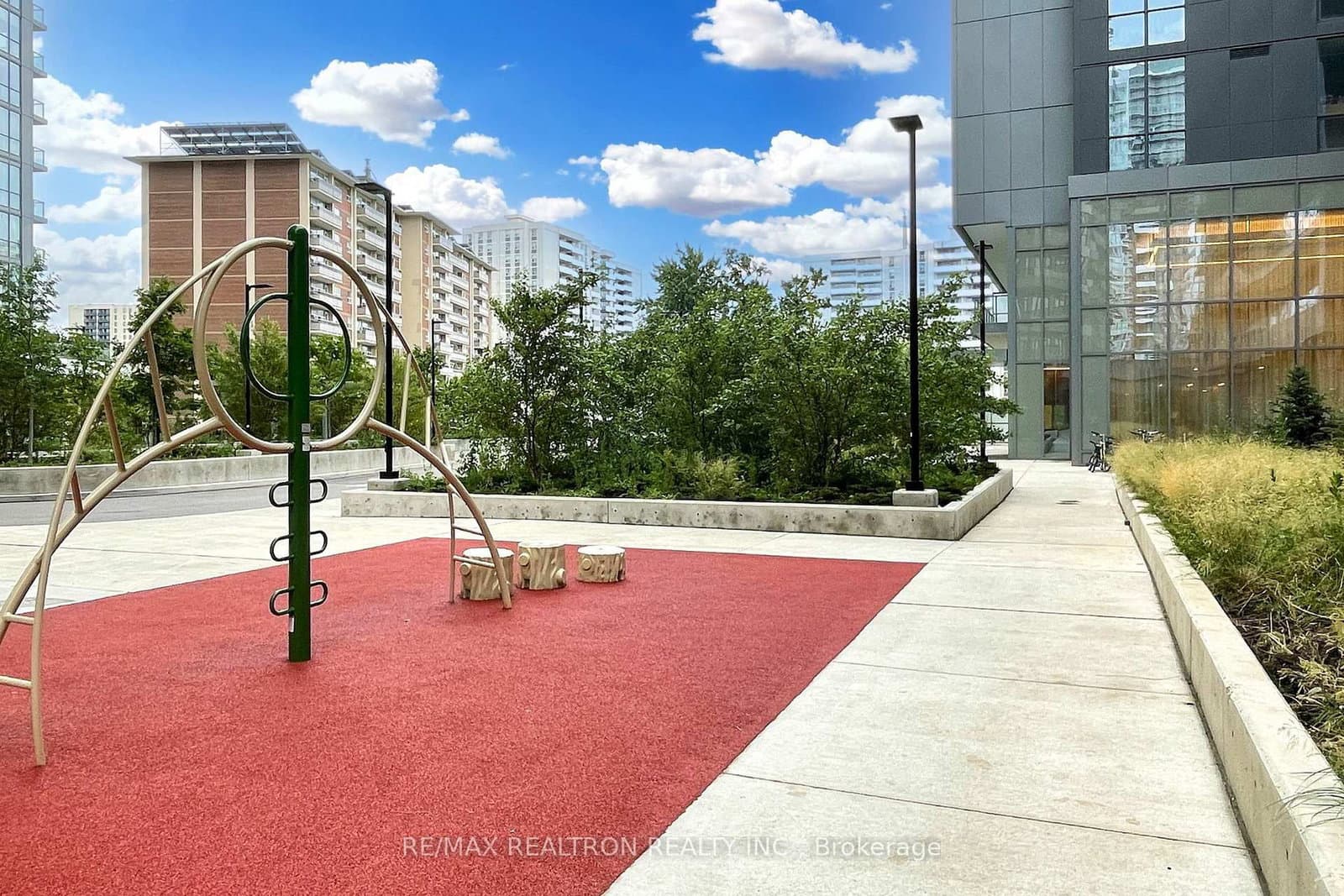 36 Forest Manor Road, Unit 1102 thumbnail 40