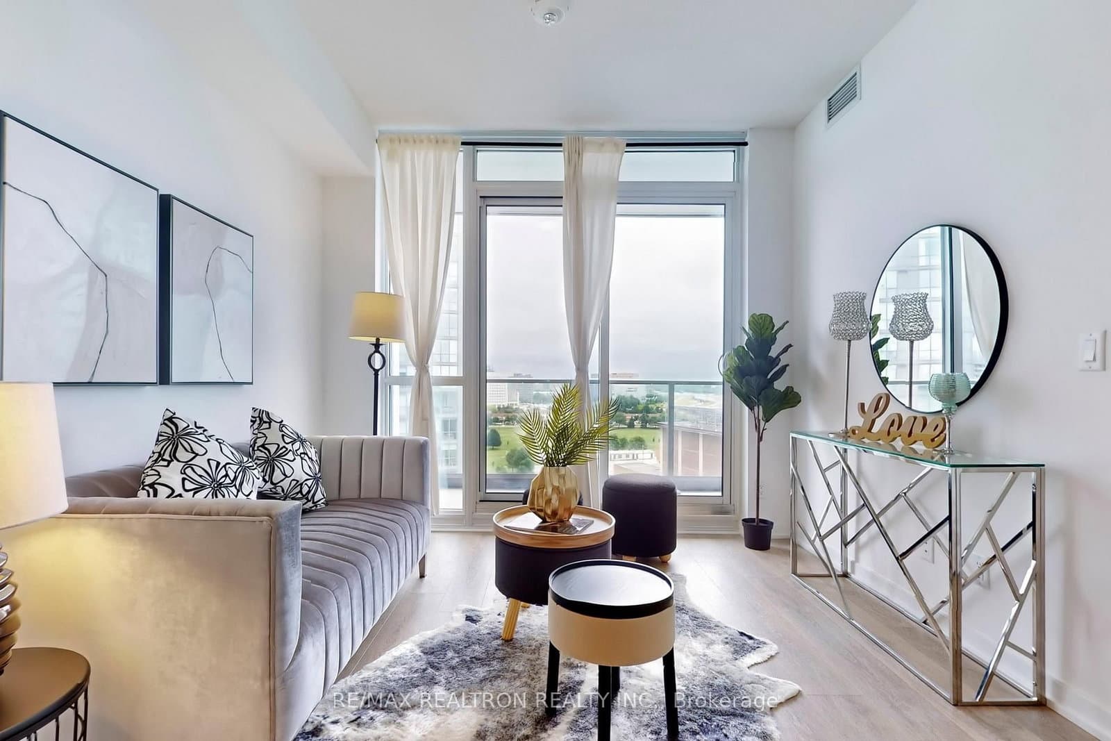 36 Forest Manor Road, Unit 1102 thumbnail 5
