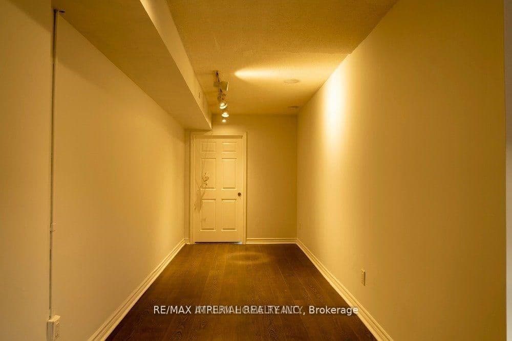 3334 A Yonge Street, Unit 2nd FL thumbnail 2