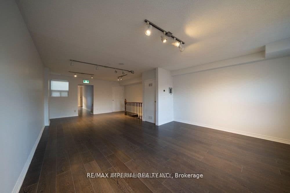 3334 A Yonge Street, Unit 2nd FL thumbnail 6