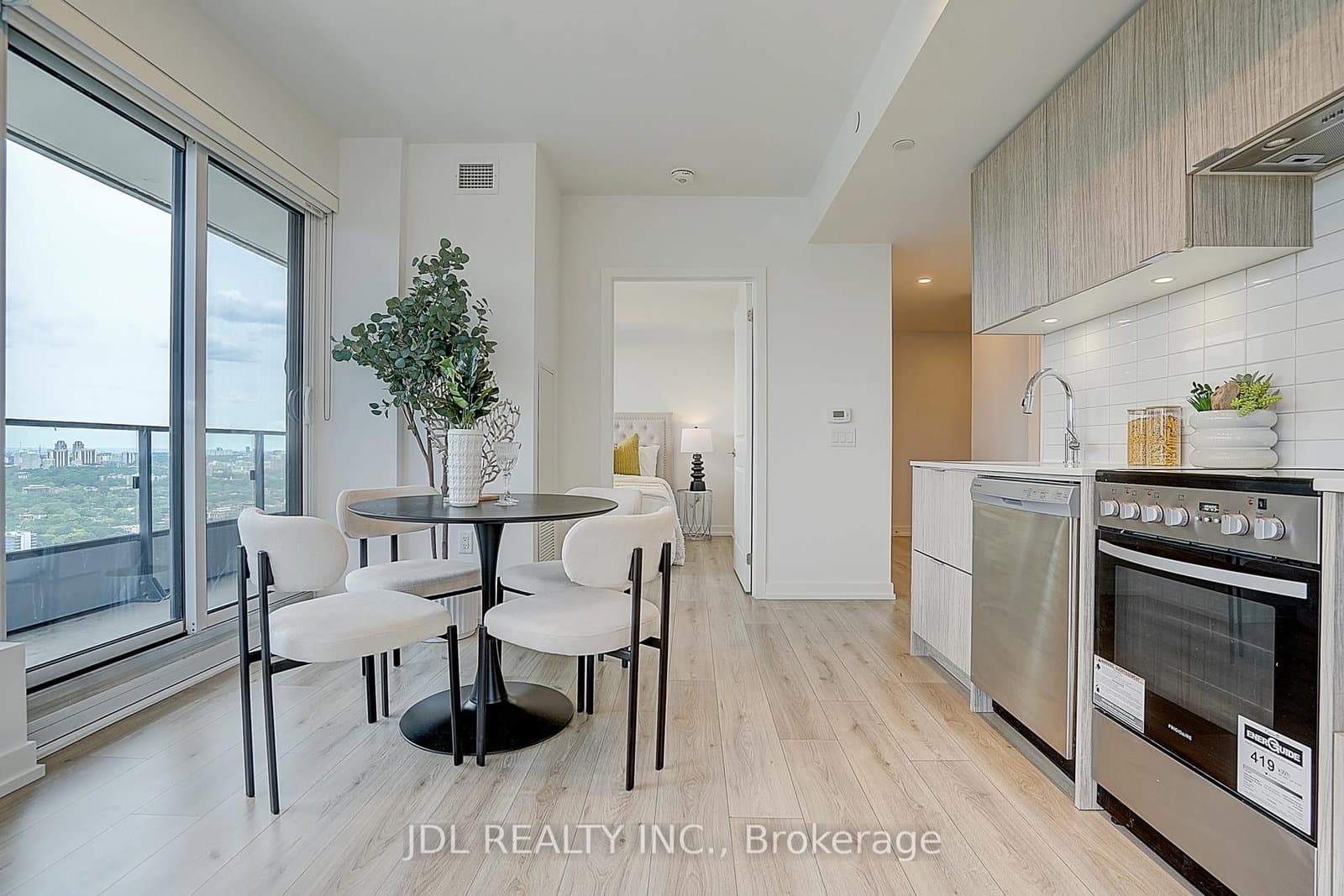395 Bloor Street E, Unit 3902 thumbnail 19