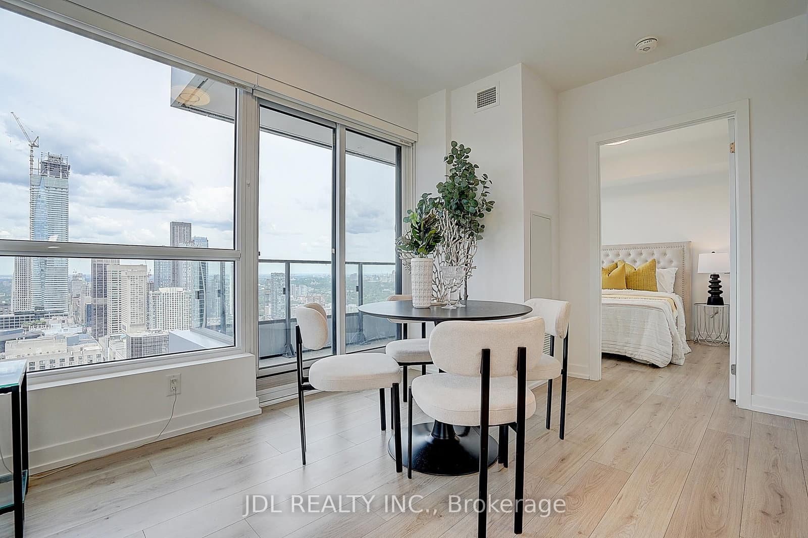 395 Bloor Street E, Unit 3902 thumbnail 20