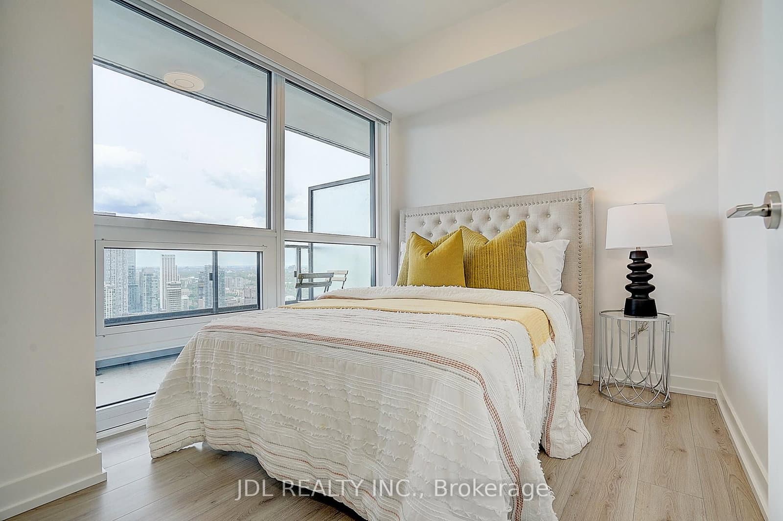 395 Bloor Street E, Unit 3902 thumbnail 34