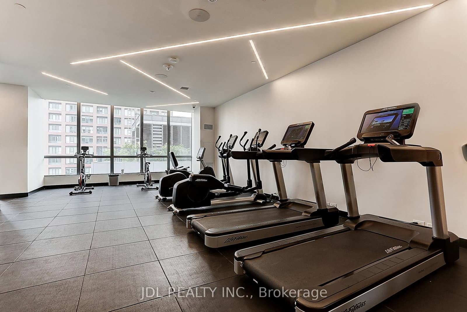 395 Bloor Street E, Unit 3902 thumbnail 42