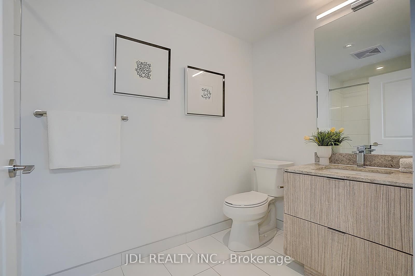 395 Bloor Street E, Unit 3902 thumbnail 8