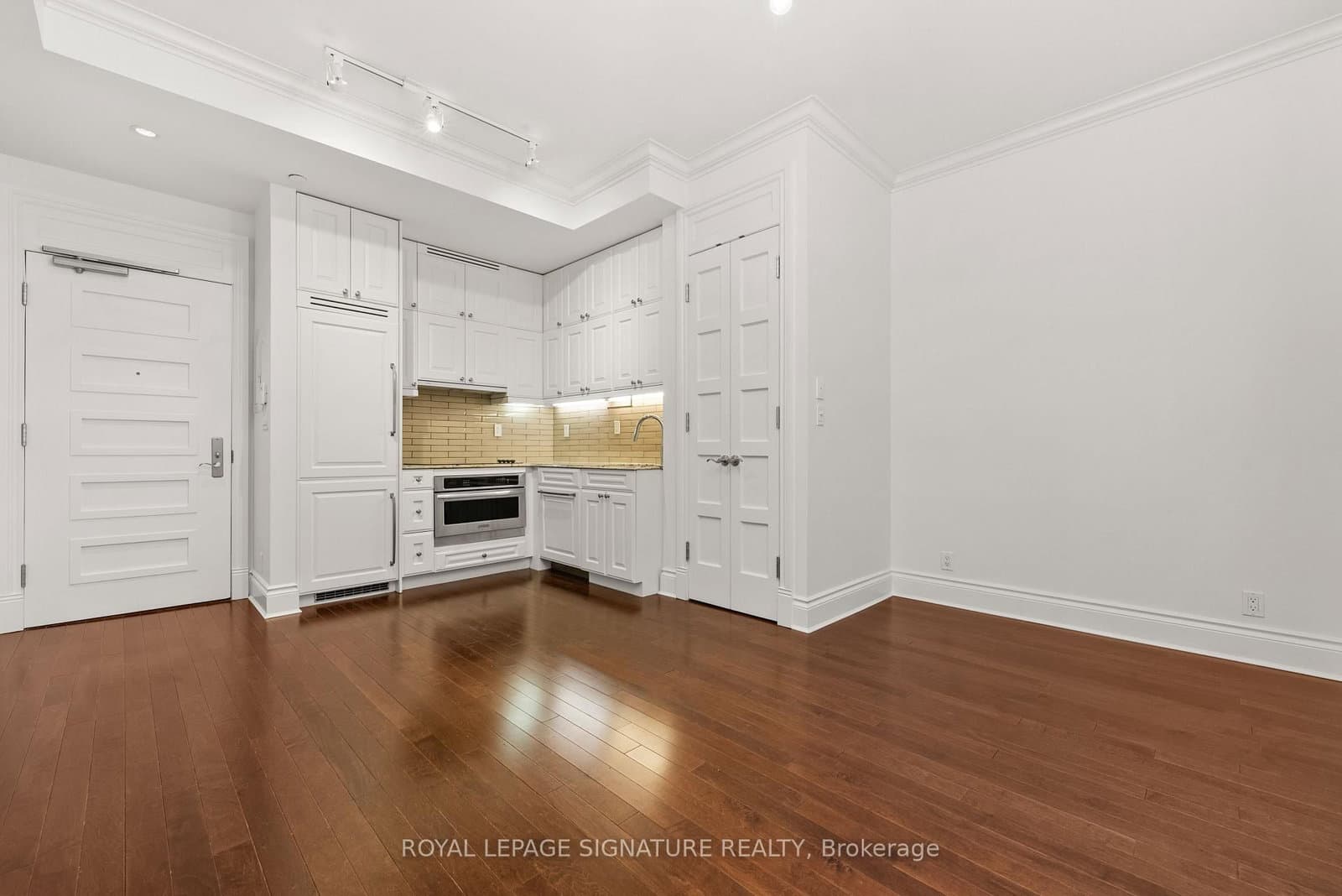 22 Leader Lane, Unit 542 thumbnail 2