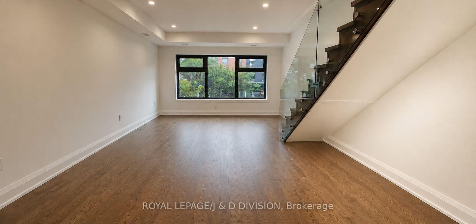 2579 Yonge Street, Unit 201 thumbnail 2