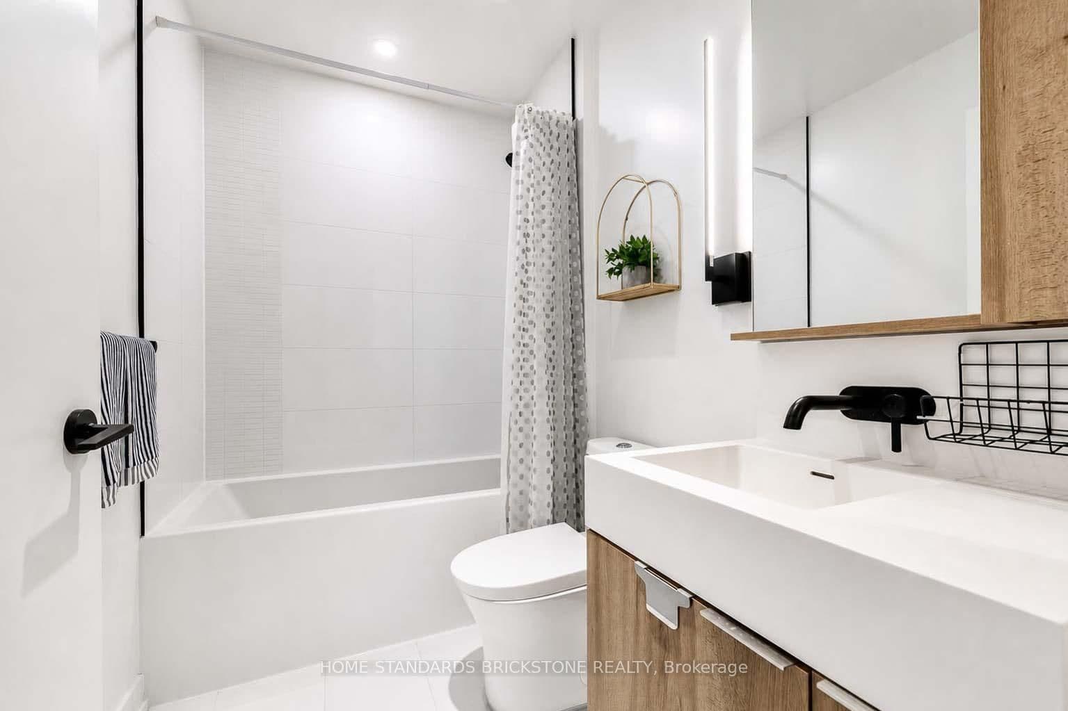 117 Broadway Avenue, Unit 1705 thumbnail 6