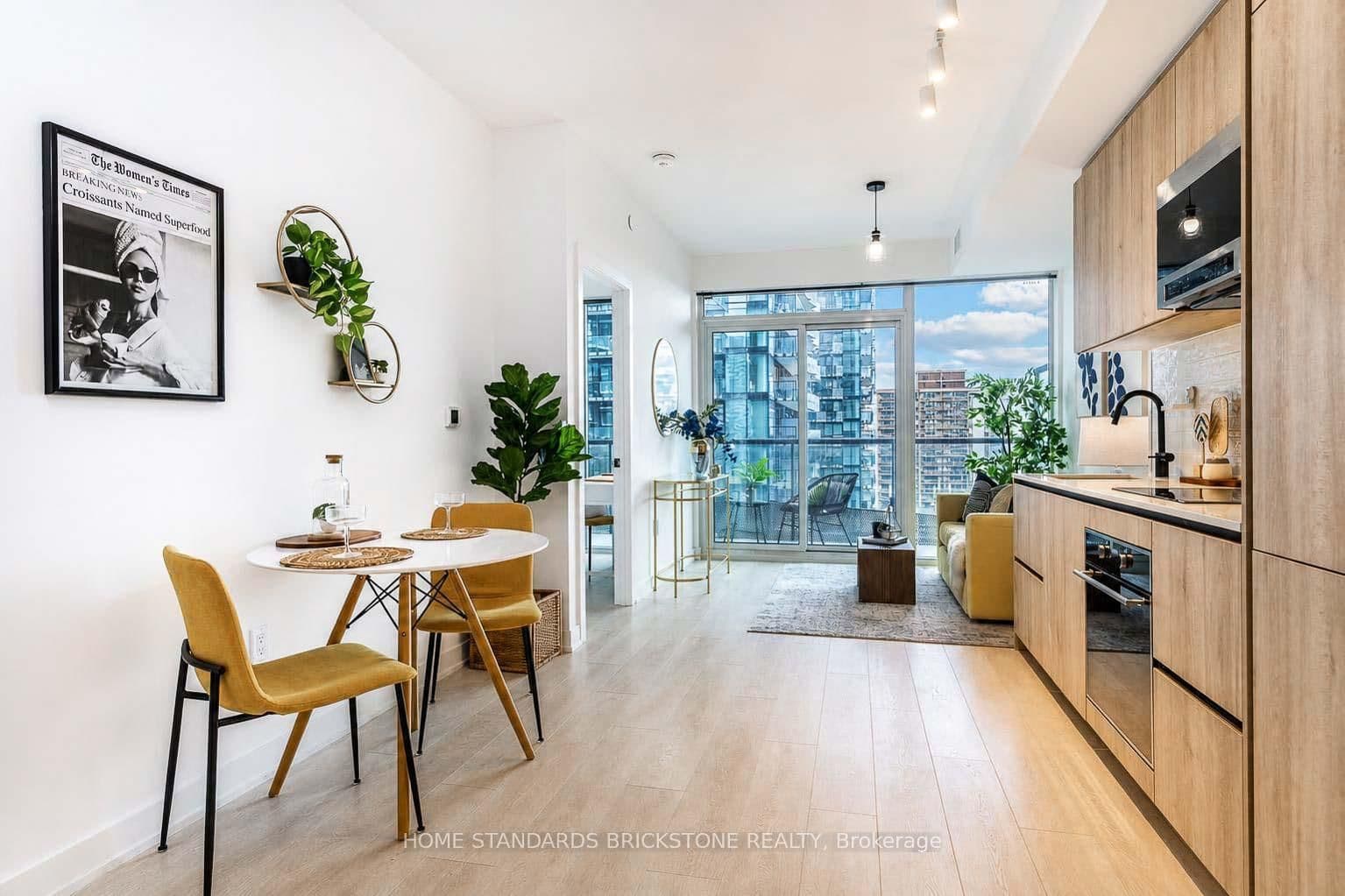 117 Broadway Avenue, Unit 1705 thumbnail 8