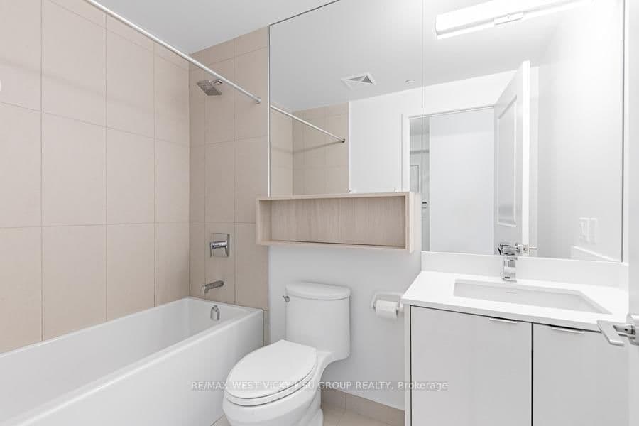 100 Dalhousie Street, Unit 3301 thumbnail 16