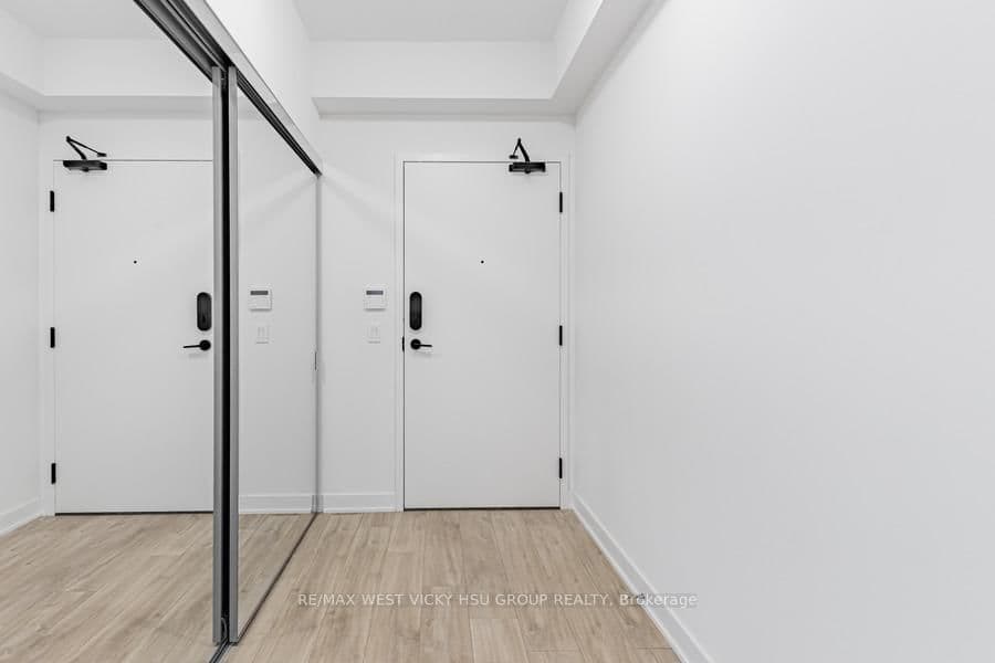 100 Dalhousie Street, Unit 3301 thumbnail 3