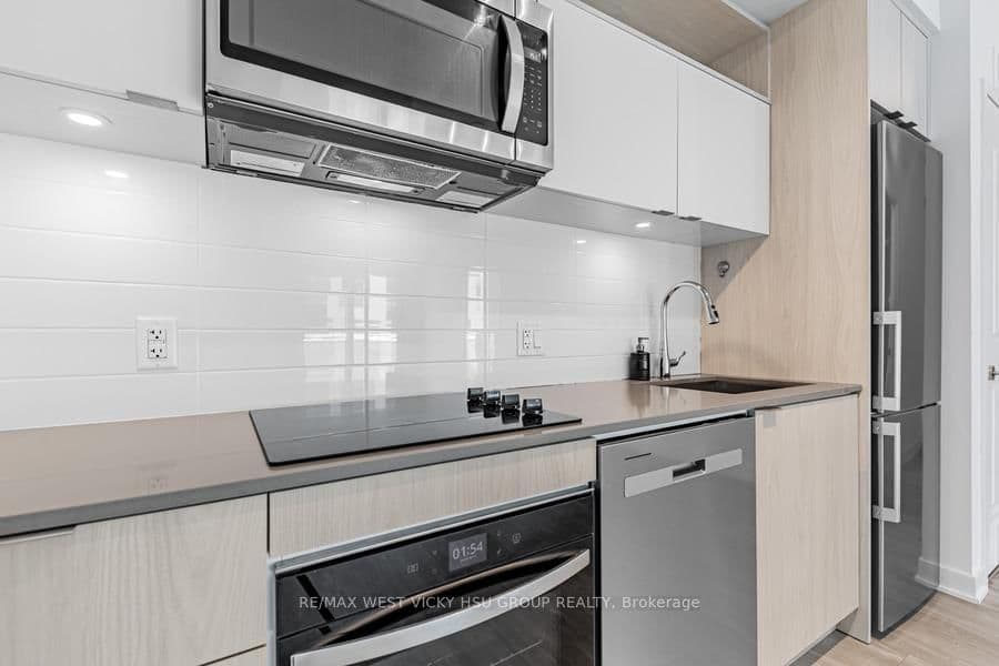 100 Dalhousie Street, Unit 3301 thumbnail 7