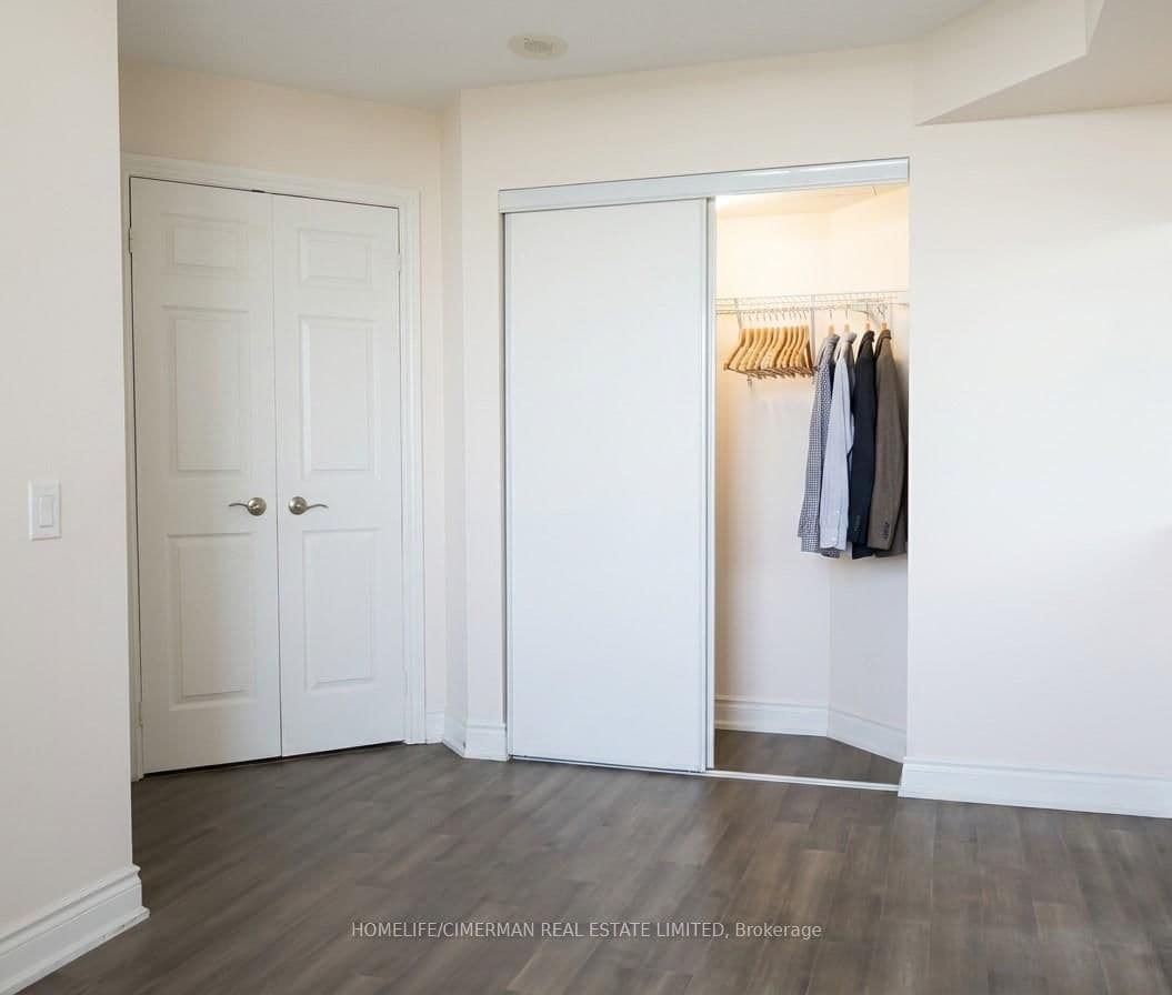 80 Harrison Garden Boulevard, Unit 1819 thumbnail 9