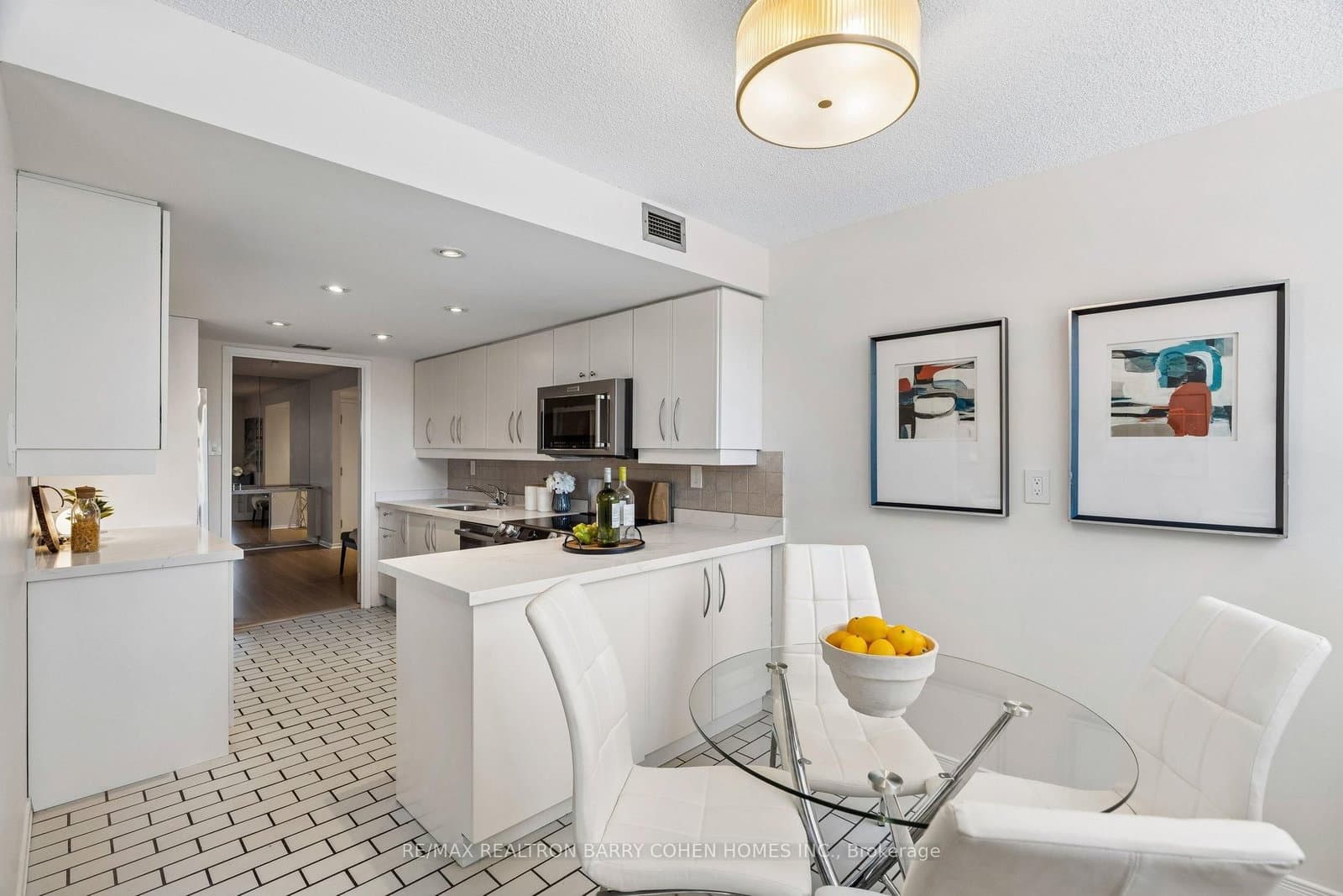 360 Bloor Street E, Unit 301 thumbnail 22