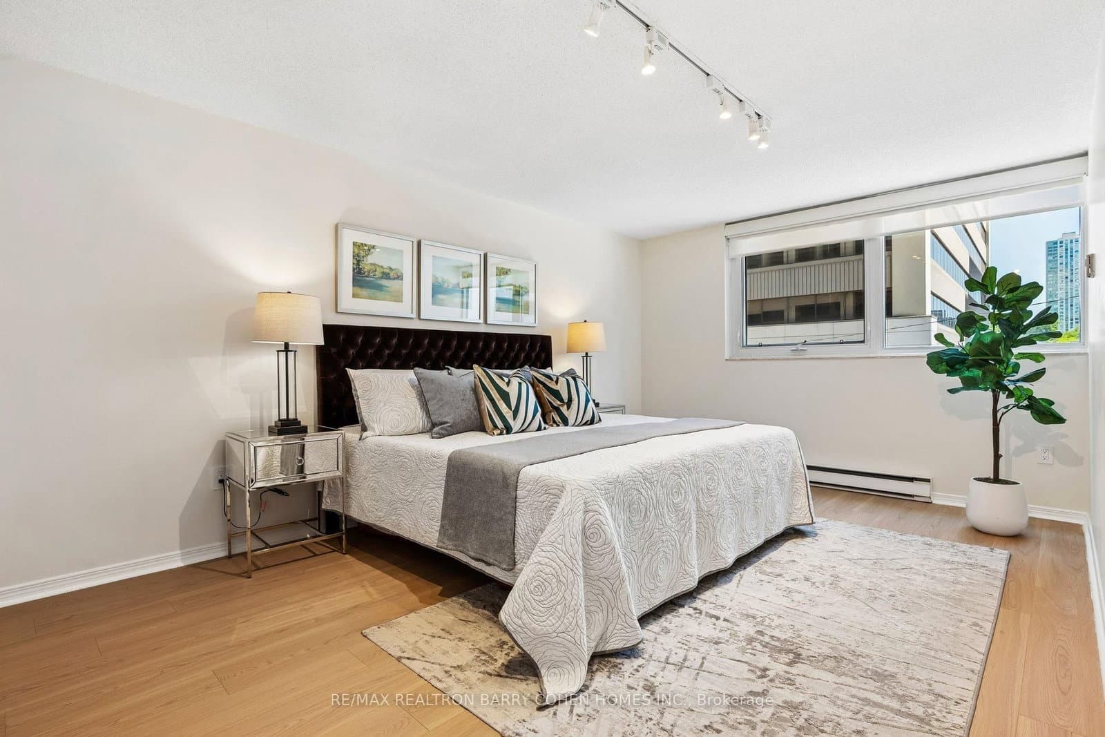 360 Bloor Street E, Unit 301 thumbnail 25