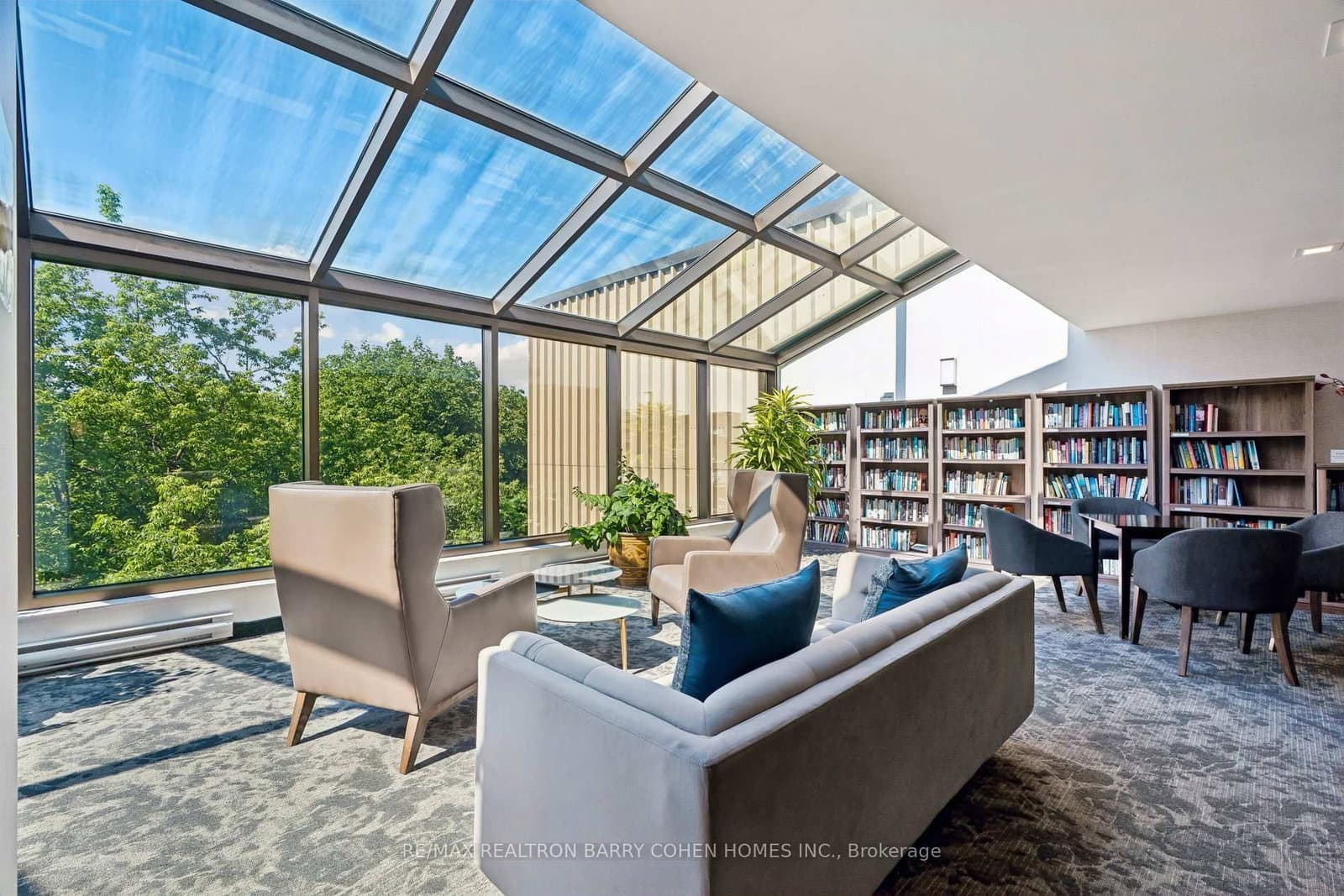 360 Bloor Street E, Unit 301 thumbnail 49
