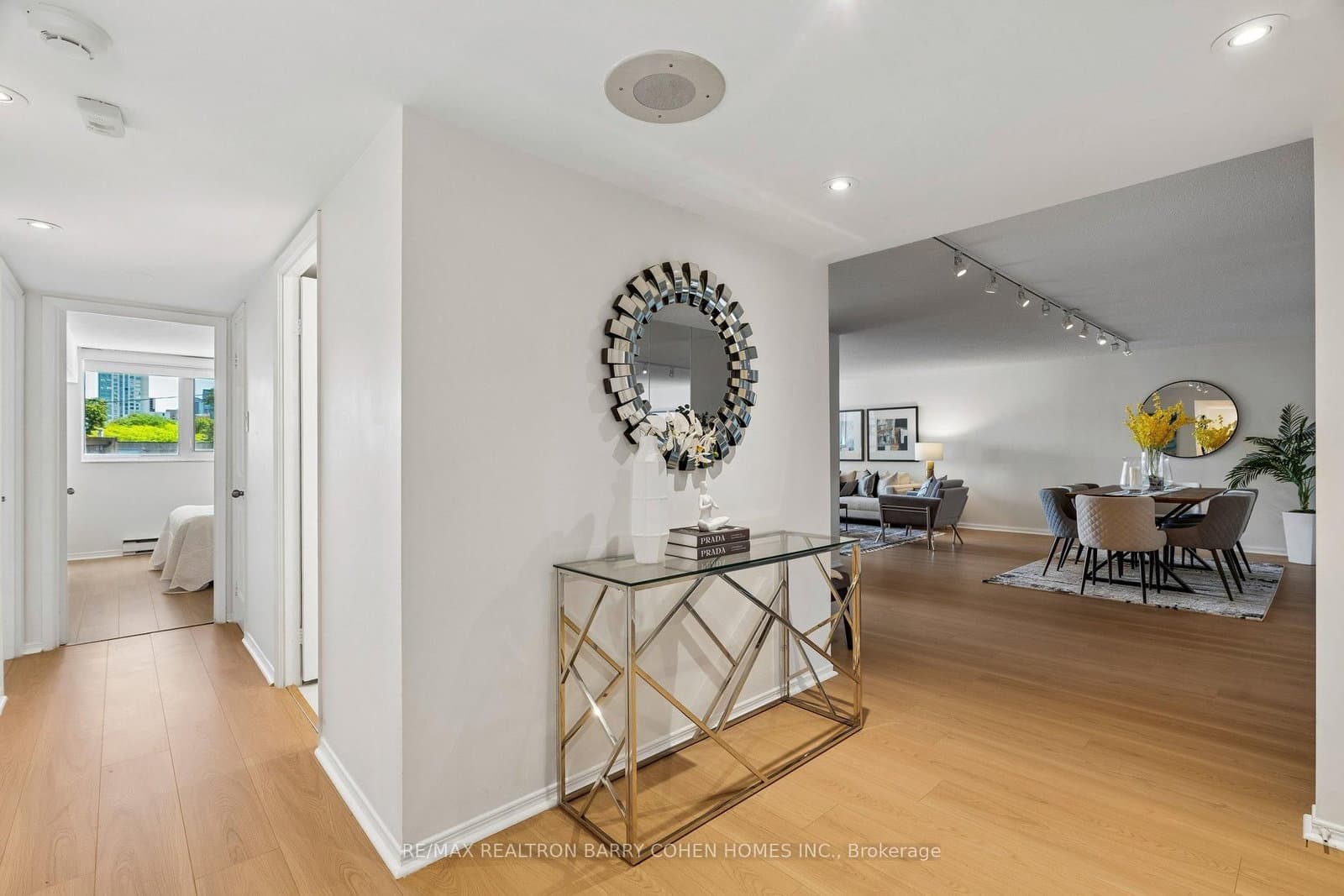 360 Bloor Street E, Unit 301 thumbnail 5